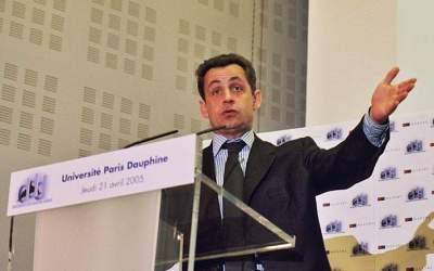 Sarkozy, plangere impotriva...