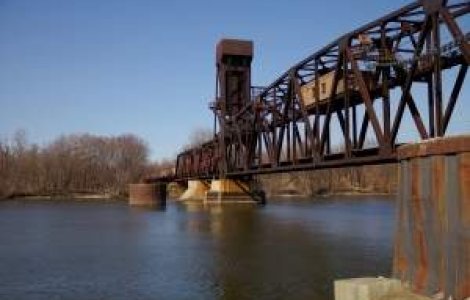 Cehia: Pod de cale ferata de 10 tone, furat in timpul zilei