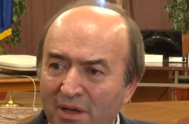 Toader: Proiectele de acte normative, aduse la avizare cu cateva ore inaintea sedintelor de guvern pentru a se invoca intarzieri de la MJ