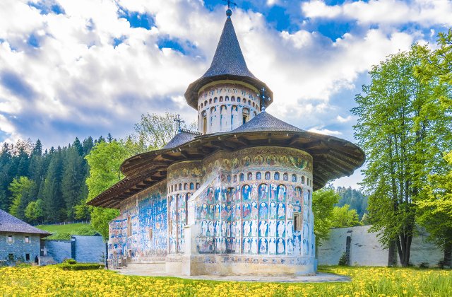 10+ destinatii ideale pentru vacanta de Paste 2019. Cinci dintre ele se afla in Romania