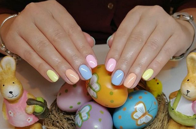 Manichiura pentru Paste: 15+ modele care sa iti serveasca drept inspiratie