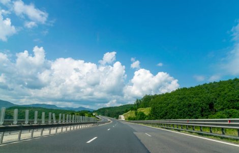 Noutate legislativa: banii platiti pe rovinieta pot fi recuperati la vanzarea masinii daca noul proprietar cumpara alta rovinieta