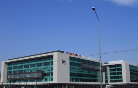 Angajatii Realitatea TV au primit note de evacuare din sediu. Reactia directorului postului