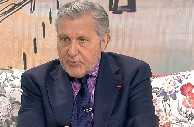 Ilie Nastase, filmat cand si-a aruncat cafeaua peste un cort cu chipul lui Basescu. Reactia PMP: Un mare golan
