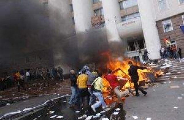 EXCLUSIV: Tinerii din R. Moldova, despre proteste: 'Lumea nu este inconstienta'