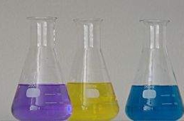 Aur si argint pentru elevii romani la Olimpiada de Stiinte a UE