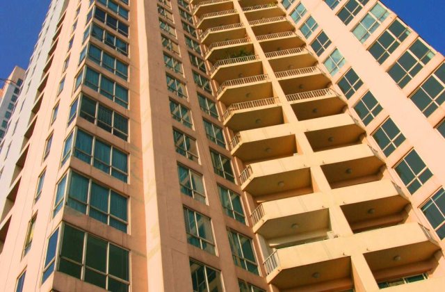 Care este orasul in care apartamentele au devenit mai scumpe ca anul trecut ?