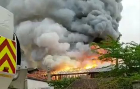 Un nou incident in Franta. Un incendiu puternic a izbucnit in Versailles/ VIDEO