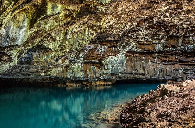 Hidrogeologia - Stiintele naturii dedicate problematicii apelor subterane