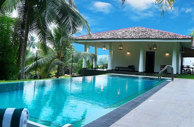 Cum sa alegi piscina potrivita pentru locuinta ta