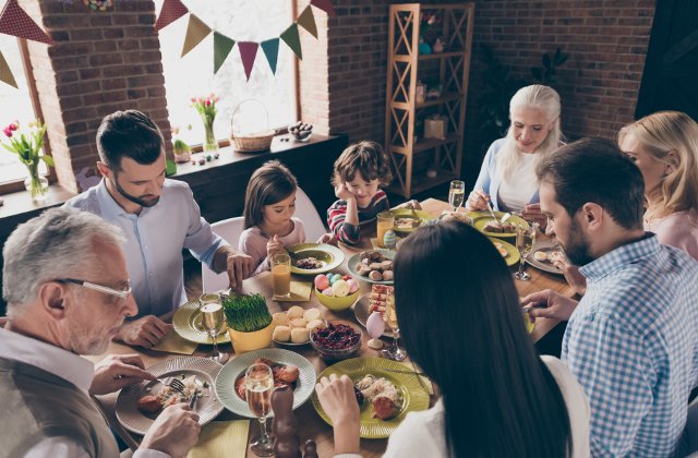 8 subiecte de discutie pe care sa nu le abordezi in familie de Paste