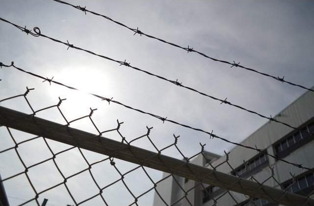 Un detinut de 25 de ani, incarcerat la Penitenciarul Focsani, a evadat in timp ce se afla la munca