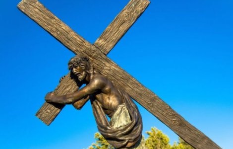  Top  9 detalii de luat in seama despre Paste. Ce greutate ar fi avut crucea carata de Iisus