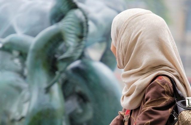 Atentate in Sri Lanka: Politia a publicat din greseala fotografia unei americance printre suspectii cautati