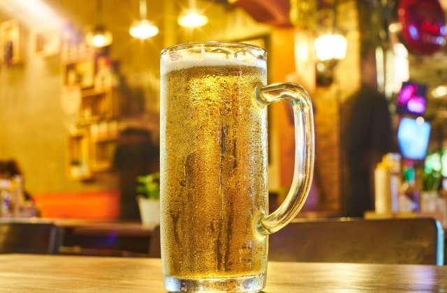 Propunere controversata: Un politician din Mexic a propus o lege care interzice vanzarea de bere rece