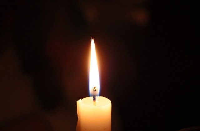 Timotei Prahoveanul: Lumina Sfanta de la Ierusalim il reprezinta pe Mantuitorul Hristos