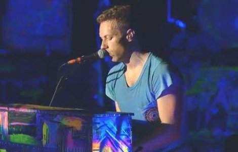  Video  Coldplay il omagiaza pe Adam "MCA" Yauch