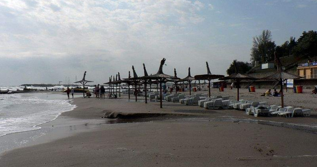 Plumb: Plajele trebuie administrate de autoritatile locale