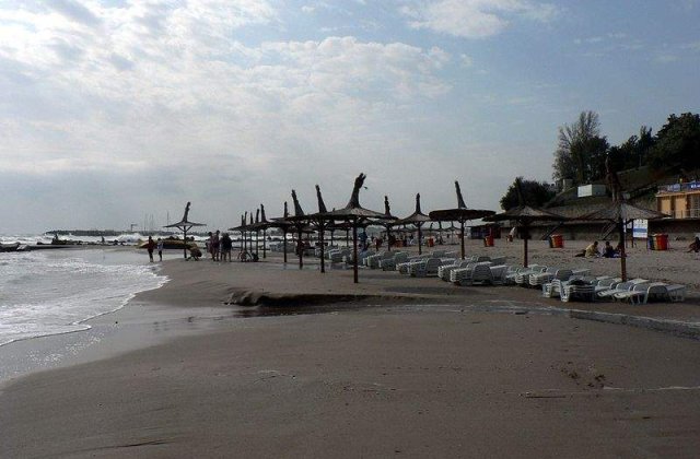 Plumb: Plajele trebuie administrate de autoritatile locale