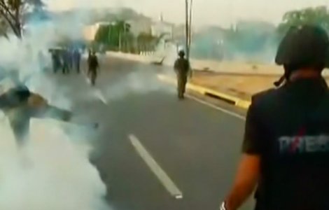 69 de persoane au fost ranite in violentele de la Caracas/ VIDEO