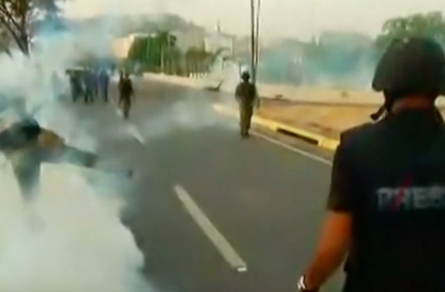 69 de persoane au fost ranite in violentele de la Caracas/ VIDEO