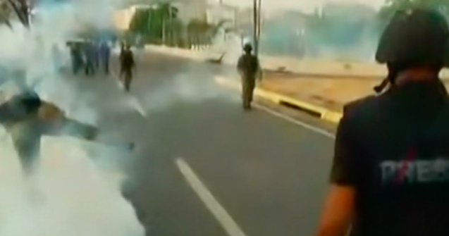 69 de persoane au fost ranite in violentele de la Caracas/ VIDEO