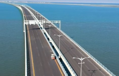 Unul dintre cele mai lungi poduri maritime din lume, inaugurat in Kuweit/ VIDEO