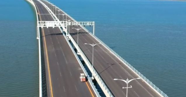 Unul dintre cele mai lungi poduri maritime din lume, inaugurat in Kuweit/ VIDEO