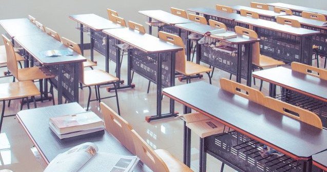 Profesorii din Florida vor putea intra inarmati la ore