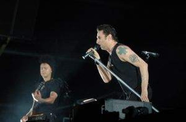 Au mai ramas doar 6000 de bilete pentru concertul Depeche Mode
