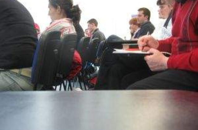 Toti copiii profesorilor ar putea fi scutiti de taxe de admitere si cazare
