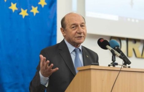 Basescu expune motivele pentru care Dancila nu va fi invitata la Summitul de la Sibiu