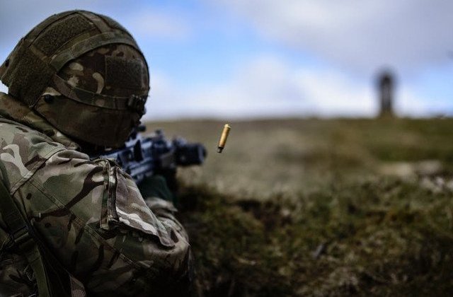 Doi militari romani, raniti in Afganistan