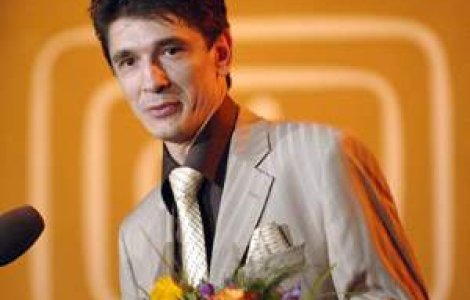 Luis Lazarus vrea o sexy-asistenta