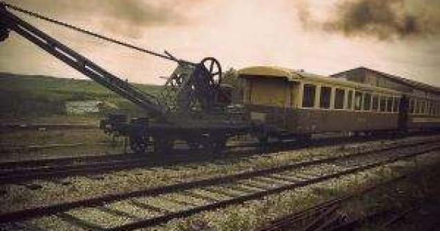 Doua vagoane ale unui tren incarcat cu motorina au deraiat la Brasov