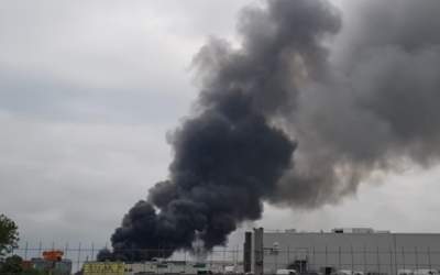 Incendiu la un centru...