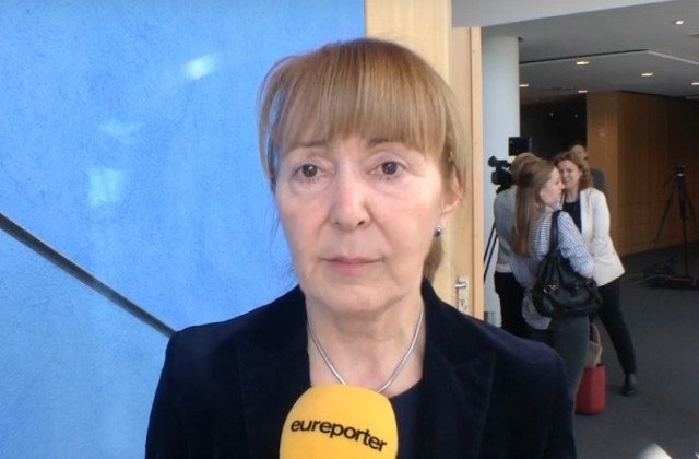 Monica Macovei: Incetati sa mai negociati politic functiile din CCR! Un alt caz Dorneanu nu e de dorit!
