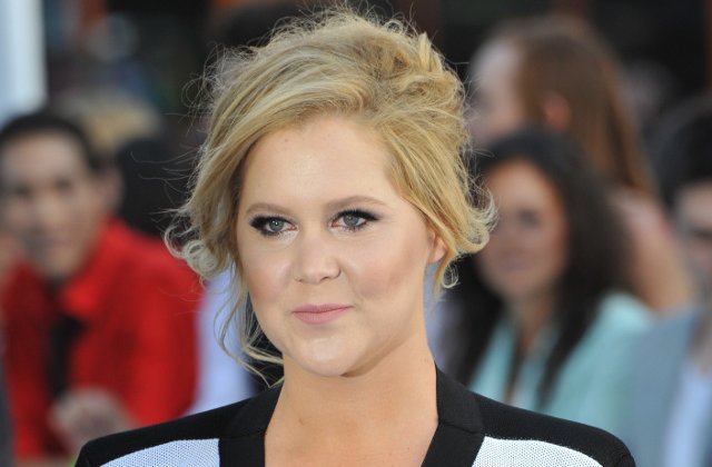 Amy Schumer a nascut un baietel: "Bebelusul nostru regal a venit pe lume"/ FOTO