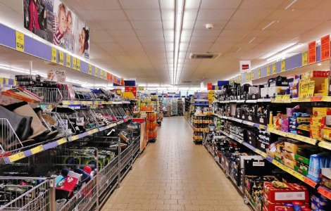 Decizie a Comisiei Europene: Margarina, chipsurile, popcornul, mezelurile si supele la plic interzise din 2021