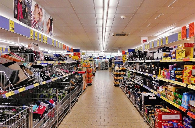 Decizie a Comisiei Europene: Margarina, chipsurile, popcornul, mezelurile si supele la plic interzise din 2021