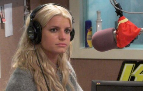 800.000 de dolari pentru fotografii cu fiica Jessicai Simpson