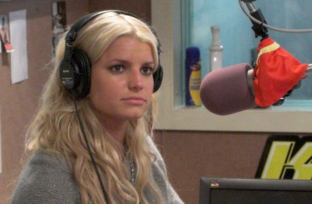 800.000 de dolari pentru fotografii cu fiica Jessicai Simpson