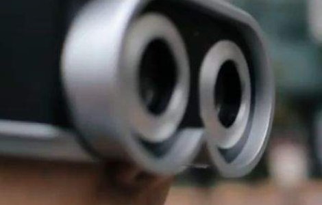 Touchy, camera foto umana: O poza pentru o atingere