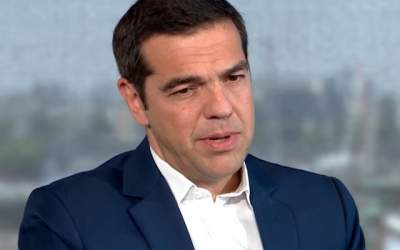 Premierul Tsipras, critici la...