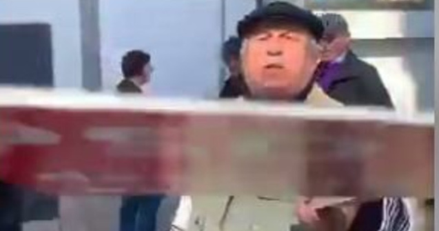 O jurnalista a fost agresata de sustinatorii PSD la mitingul din Iasi/ VIDEO