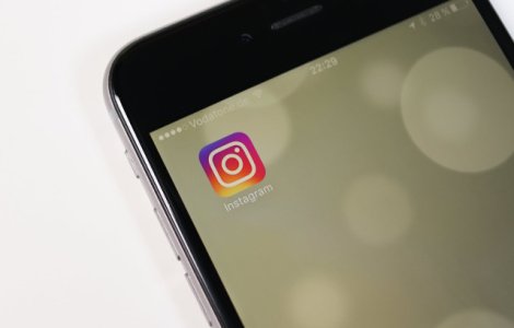 Instagram va bloca hashtag-urile care promoveaza dezinformari pe tema vaccinarii