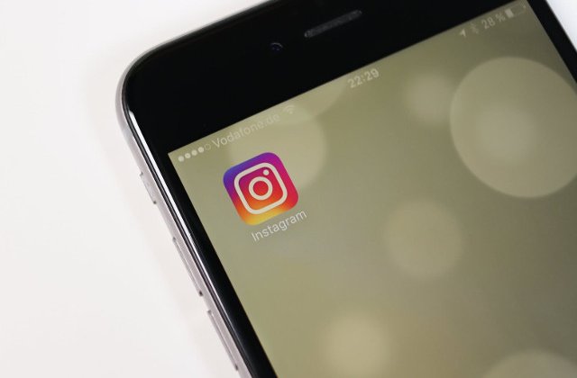 Instagram va bloca hashtag-urile care promoveaza dezinformari pe tema vaccinarii