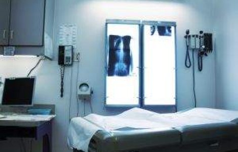 Guvernul ar putea da bani pentru tratamentul lui Serban Ionescu