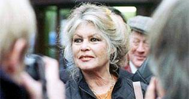 Brigitte Bardot s-a oferit voluntara sa mearga la inchisoare