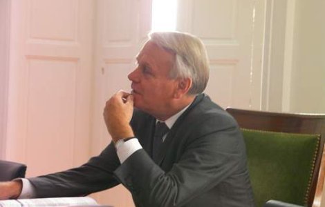 Jean-Marc Ayrault si-a preluat functia de prim ministru al Frantei